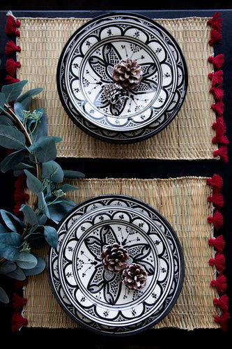 Ceramic plate black design